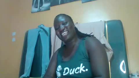 lindah32 online show from April 26, 11:24 pm