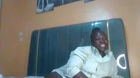 lindah32 online show from April 30, 12:16 am