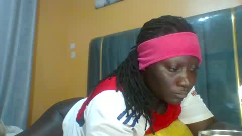 lindah32 online show from June 20, 11:41 pm