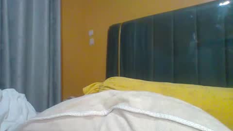 lindah32 online show from April 27, 11:24 pm