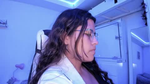  Lady  online show from April 25, 6:49 am