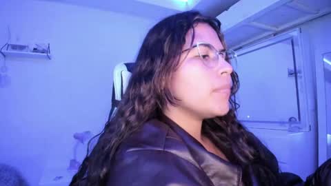  Lady  online show from April 20, 3:42 am