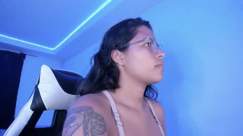  Lady  online show from February 28, 10:41 am