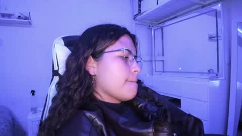  Lady  online show from April 17, 2:24 am