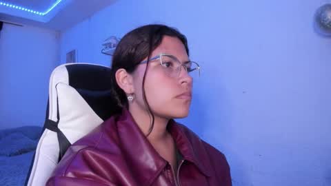  Lady  online show from December 4, 3:09 am