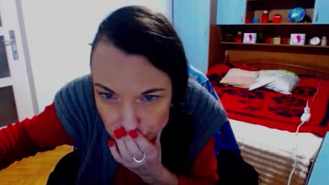 LadyLHoty online show from February 3, 6:45 pm