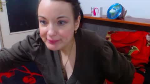 Snapshot of ladylhoty chatting on March 7, 4:00 pm LadyLHoty online show from March 7, 4:00 pm