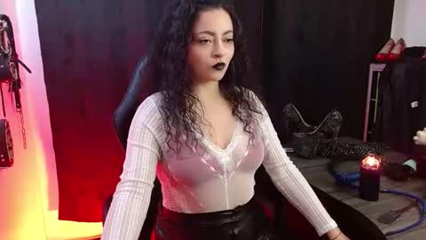 ladylunatikka online show from February 15, 2:03 am