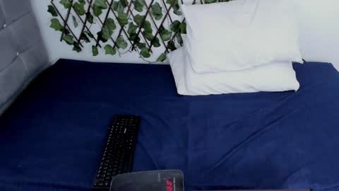 Snapshot of ladysexy_hot19 chatting on December 11, 10:36 am Ladysexy hot19 online show from December 11, 10:36 am