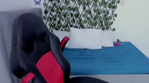 Snapshot of ladysexy_hot19 chatting on December 6, 2:57 am Ladysexy hot19 online show from December 6, 2:57 am