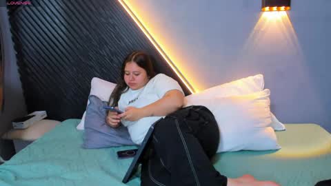    online show from April 23, 10:45 pm