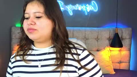 Snapshot of laia_and_aloby chatting on December 14, 3:36 pm online show from December 14, 3:36 pm
