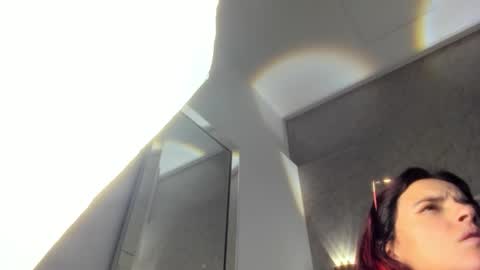 Laia  online show from April 25, 3:09 pm