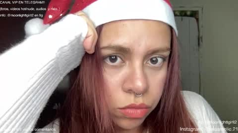 laiaamelie online show from December 23, 5:33 am