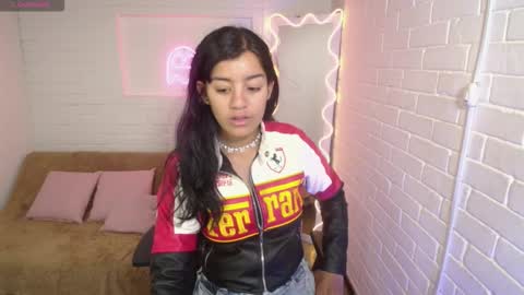 Snapshot of lalalutsy_tay chatting on September 28, 11:48 am Lala online show from September 28, 11:48 am
