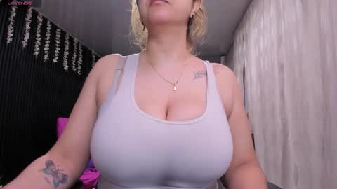 Snapshot of lalanaughty1 chatting on September 14, 12:47 pm Sofi online show from September 14, 12:47 pm