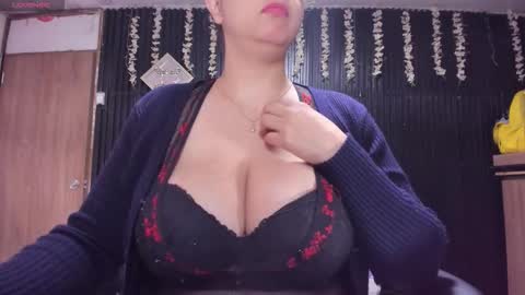Snapshot of lalanaughty1 chatting on October 3, 12:32 pm Sofi online show from October 3, 12:32 pm