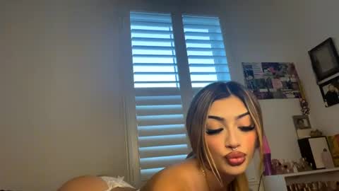 lalaxxo online show from July 15, 2:49 am