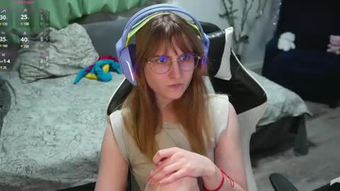 Snapshot of lana_del_kay chatting on February 21, 7:10 pm Kay online show from February 21, 7:10 pm