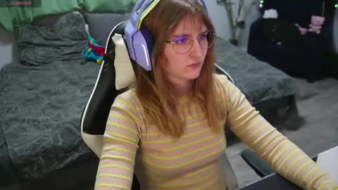 Snapshot of lana_del_kay chatting on February 17, 5:01 pm Kay online show from February 17, 5:01 pm