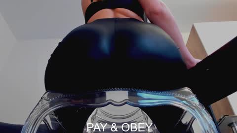 Lana VIP online show from December 15, 6:15 pm