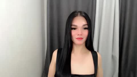 lanawyatt_ online show from November 5, 4:01 pm