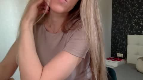 Snapshot of langoria chatting on February 13, 1:37 pm langoria online show from February 13, 1:37 pm