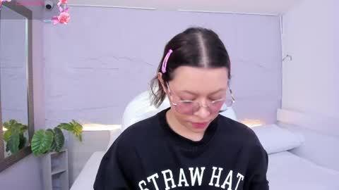 Lanna online show from April 22, 11:29 am