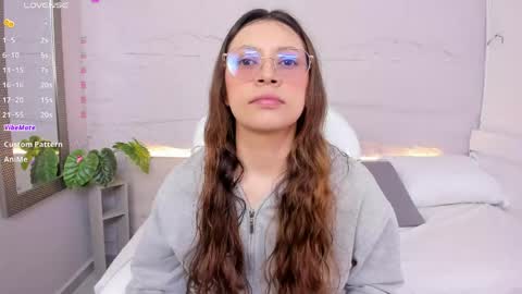 Lanna online show from April 16, 11:43 am