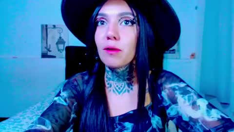 LANNIE   online show from June 12, 3:03 am