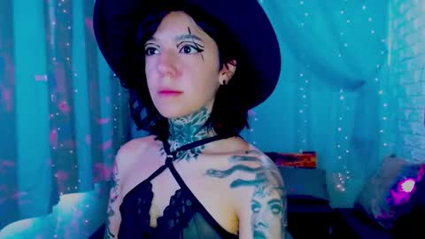 LANNIE   online show from March 4, 3:40 pm