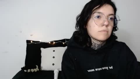 LANNIE   online show from January 17, 9:28 pm