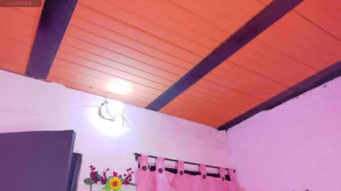 LARA online show from April 25, 11:46 pm