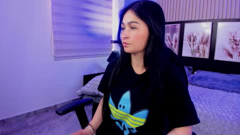 lara_as online show from February 9, 1:02 pm