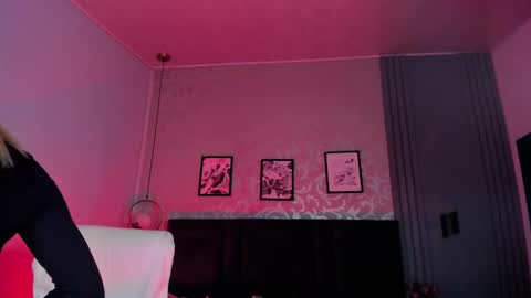 Lara online show from February 21, 10:26 pm