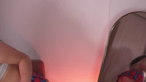Lara online show from June 25, 9:24 am