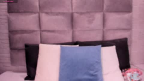 Snapshot of lara_jones_ chatting on January 15, 3:54 am Lara online show from January 15, 3:54 am
