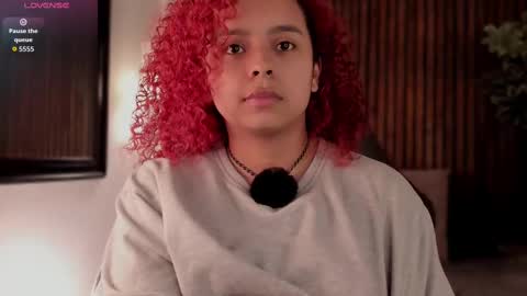 Snapshot of lara_jones_ chatting on October 4, 10:03 pm Lara online show from October 4, 10:03 pm