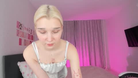 Lara online show from March 13, 2:13 am