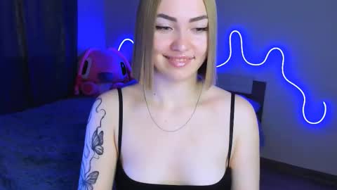 Snapshot of larakrein_lk chatting on October 8, 12:42 pm LaraKrein lk online show from October 8, 12:42 pm