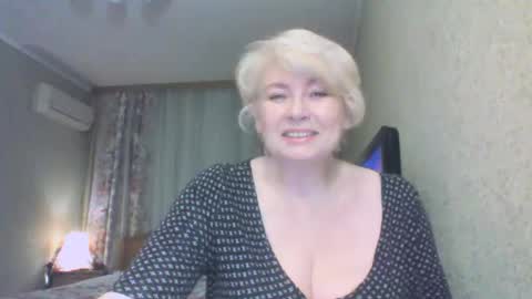 laramrs online show from February 7, 4:00 pm