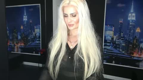 laras_moans online show from February 23, 9:38 am