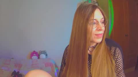 Snapshot of larawintersxxx chatting on September 22, 10:41 pm larawintersxxx online show from September 22, 10:41 pm