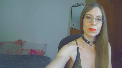 Snapshot of larawintersxxx chatting on September 11, 10:43 pm larawintersxxx online show from September 11, 10:43 pm