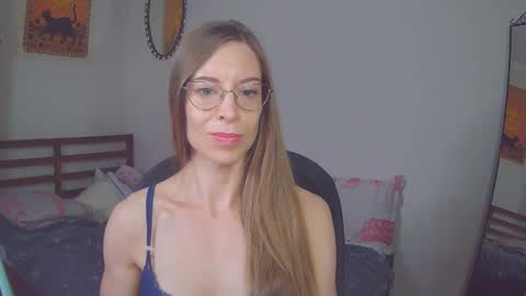 Snapshot of larawintersxxx chatting on September 8, 8:52 pm larawintersxxx online show from September 8, 8:52 pm