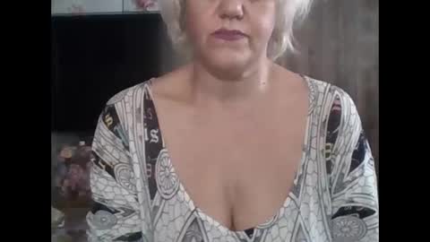 Snapshot of larisaq4ugo24 chatting on October 7, 9:46 am larisaq4ugo24 online show from October 7, 9:46 am