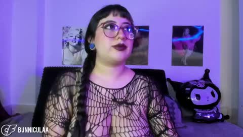  Lari online show from April 30, 10:25 pm