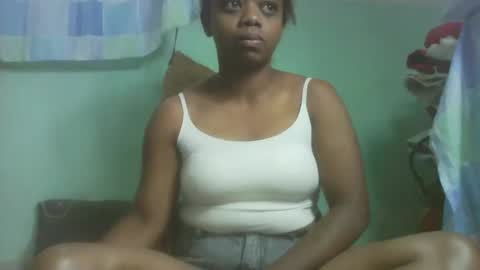 larissa645771 online show from November 17, 7:20 am