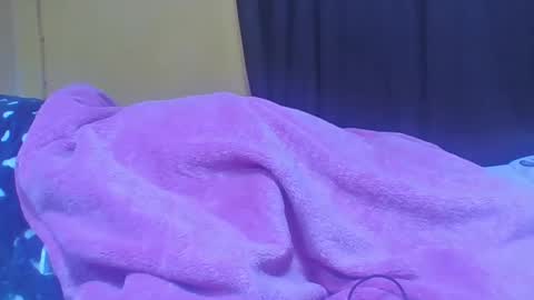 larissa645771 online show from April 19, 6:10 pm