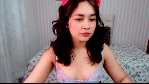 Snapshot of larissalove_doll chatting on January 30, 5:09 am Larissas online show from January 30, 5:09 am